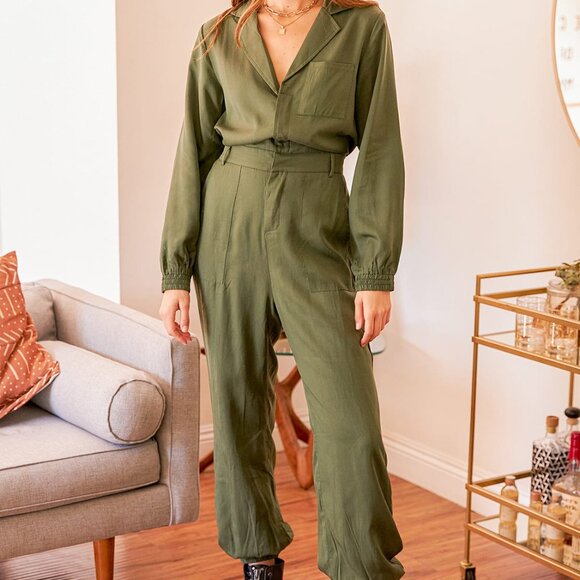 Lulus Pants - Lulus olive green, long sleeve overalls, Utility Jumpsuit Sz: M NWOT